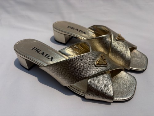 Authentic prada saffiano - authentic!,